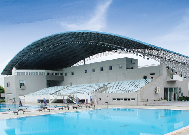 兴安盟游泳馆网架